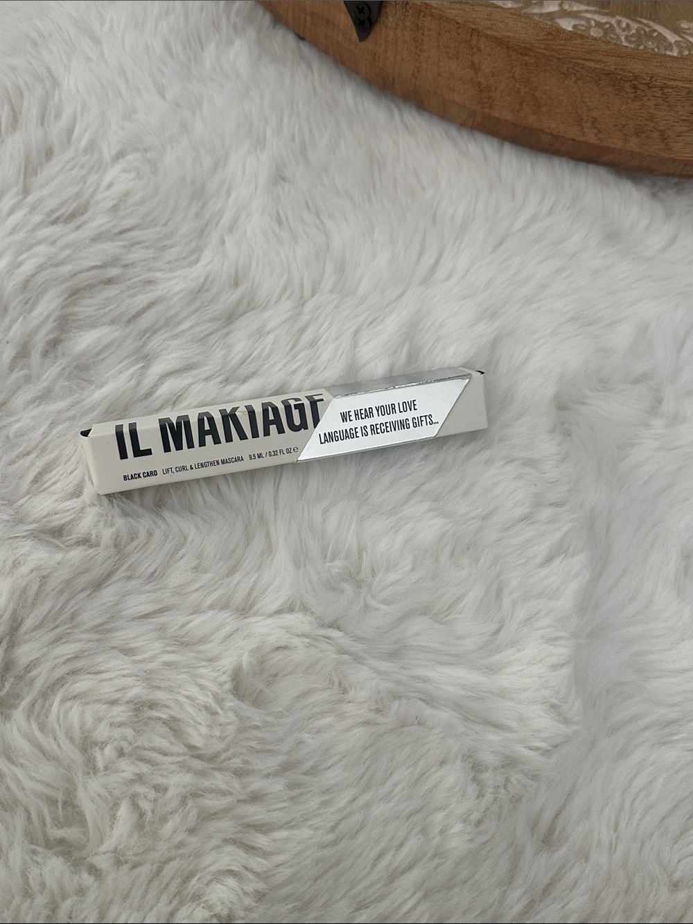 IL MAKIAGE White Faux Fur Wall Tapestry